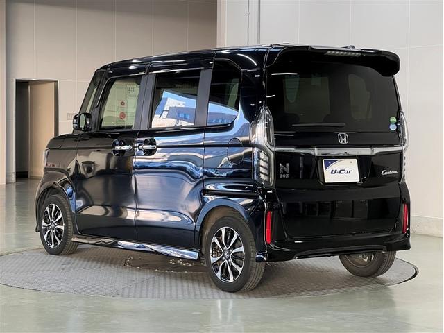 N-BOXカスタム G・Lホンダセンシング バックモニター ETC ワンオーナー スマートキ- イモビライザー クルーズコントロール 両側電動スライドドア リアスポイラー 純正アルミホイール ナビ付きDA フルセグTV(3枚目)