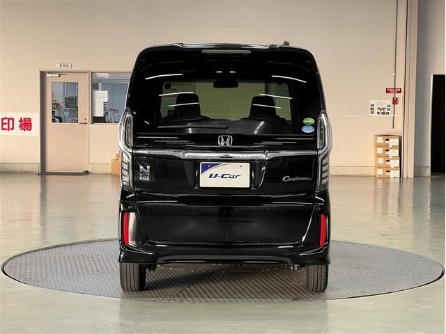 N-BOXカスタム G・Lホンダセンシング バックモニター ETC ワンオーナー スマートキ- イモビライザー クルーズコントロール 両側電動スライドドア リアスポイラー 純正アルミホイール ナビ付きDA フルセグTV(4枚目)