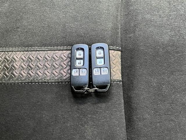 N-BOXカスタム G・Lホンダセンシング バックモニター ETC ワンオーナー スマートキ- イモビライザー クルーズコントロール 両側電動スライドドア リアスポイラー 純正アルミホイール ナビ付きDA フルセグTV(31枚目)