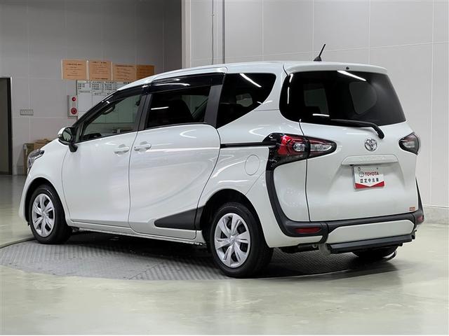 シエンタ Ｇ　クルマイス　タイプ１　Ｔ－Ｃｏｎｎｅｃｔナビ　衝突被害軽減ブレーキ　車線逸脱警報　イモビライザー　デュアルエアバッグ　スマートキ－　横滑防止装置　ＬＥＤヘッドランプ　バックモニター　全周囲カメラ　ドライブレコーダー　ＥＴＣ（3枚目）