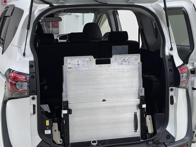 シエンタ Ｇ　クルマイス　タイプ１　Ｔ－Ｃｏｎｎｅｃｔナビ　衝突被害軽減ブレーキ　車線逸脱警報　イモビライザー　デュアルエアバッグ　スマートキ－　横滑防止装置　ＬＥＤヘッドランプ　バックモニター　全周囲カメラ　ドライブレコーダー　ＥＴＣ（13枚目）