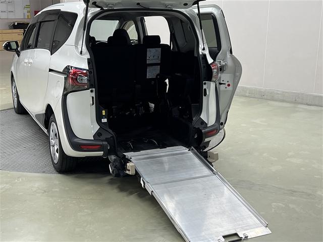 シエンタ Ｇ　クルマイス　タイプ１　Ｔ－Ｃｏｎｎｅｃｔナビ　衝突被害軽減ブレーキ　車線逸脱警報　イモビライザー　デュアルエアバッグ　スマートキ－　横滑防止装置　ＬＥＤヘッドランプ　バックモニター　全周囲カメラ　ドライブレコーダー　ＥＴＣ（15枚目）