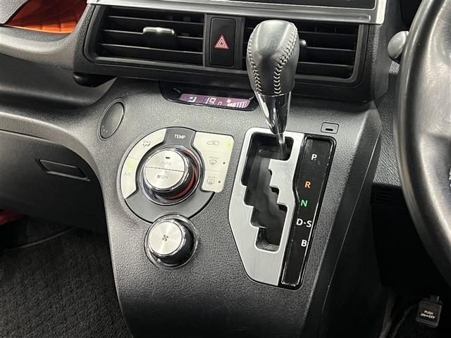 シエンタ Ｇ　クルマイス　タイプ１　Ｔ－Ｃｏｎｎｅｃｔナビ　衝突被害軽減ブレーキ　車線逸脱警報　イモビライザー　デュアルエアバッグ　スマートキ－　横滑防止装置　ＬＥＤヘッドランプ　バックモニター　全周囲カメラ　ドライブレコーダー　ＥＴＣ（28枚目）