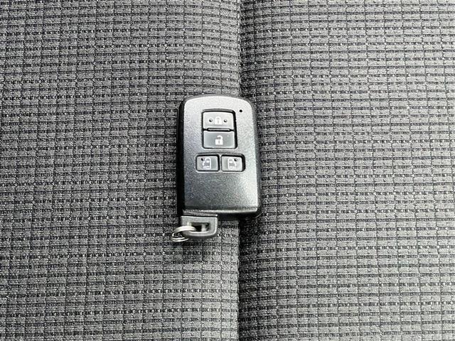 シエンタ Ｇ　クルマイス　タイプ１　Ｔ－Ｃｏｎｎｅｃｔナビ　衝突被害軽減ブレーキ　車線逸脱警報　イモビライザー　デュアルエアバッグ　スマートキ－　横滑防止装置　ＬＥＤヘッドランプ　バックモニター　全周囲カメラ　ドライブレコーダー　ＥＴＣ（31枚目）