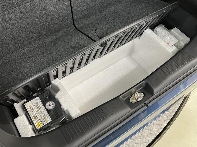 ワゴンＲスマイル ハイブリッドＸ　衝突被害軽減ブレーキ　ペダル踏み間違い急発進抑制装置　車線逸脱警報　先進ライト　デュアル＋サイドエアバッグ　横滑防止装置　ベンチシート　イモビライザー　スマートキ－　両側電動スライドドア　ＡＢＳ（17枚目）