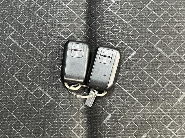 ワゴンＲ ＦＸ　衝突被害軽減ブレーキ　ペダル踏み間違い急発進抑制装置　車線逸脱警報　先進ライト　デュアルエアバッグ　横滑防止装置　ＣＤ再生装置　純正アルミホイール　ベンチシート　スマートキ－　イモビライザー（27枚目）