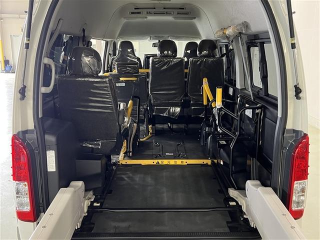 ハイエースバン DX クルマイス Bタイフ ウェルキャブ 3列シート メディアプレイヤー接続 キーレスエントリー シングルエアバッグ ABS モケットシート フロントエアコン リヤエアコン パワステ パワーウィンドウ(16枚目)