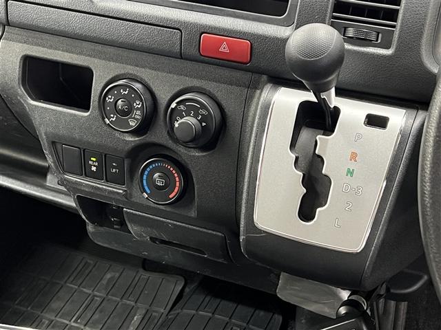 ハイエースバン DX クルマイス Bタイフ ウェルキャブ 3列シート メディアプレイヤー接続 キーレスエントリー シングルエアバッグ ABS モケットシート フロントエアコン リヤエアコン パワステ パワーウィンドウ(22枚目)