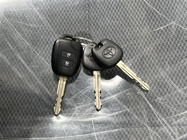 ハイエースバン DX クルマイス Bタイフ ウェルキャブ 3列シート メディアプレイヤー接続 キーレスエントリー シングルエアバッグ ABS モケットシート フロントエアコン リヤエアコン パワステ パワーウィンドウ(24枚目)