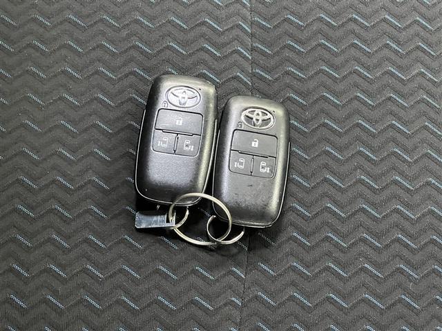 ルーミー カスタムG-T 衝突被害軽減ブレーキ ペダル踏み間違い急発進抑制装置 車線逸脱警報 先進ライト デュアルエアバッグ 横滑防止装置 クルーズコントロール バックモニター カーナビ スマートキ- イモビライザー ETC(29枚目)