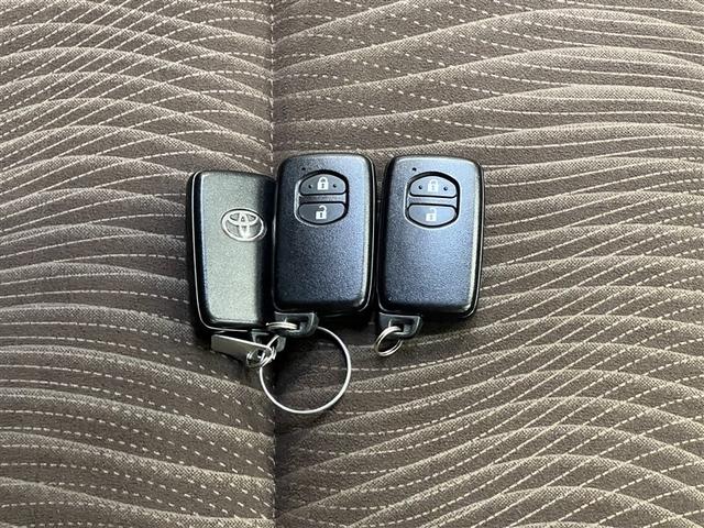 アクア G デュアルエアバッグ 横滑防止装置 バックモニター ドライブレコーダー カーナビ キーレスエントリー イモビライザー CD・DVD再生装置 ワンセグTV ETC ABS リアスポイラー モケットシート(28枚目)