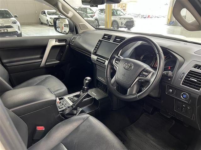 ランドクルーザープラド TX Lパッケージ マットブラックエディション 衝突被害軽減ブレーキ ペダル踏み間違い急発進抑制装置 デュアル+サイドエアバッグ ABS 本革シート 純正アルミホイール オートエアコン パワステ パワーウィンドウ(9枚目)