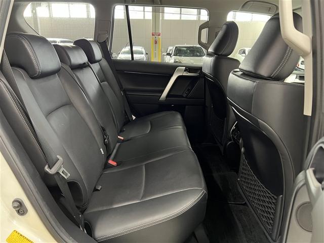 ランドクルーザープラド TX Lパッケージ マットブラックエディション 衝突被害軽減ブレーキ ペダル踏み間違い急発進抑制装置 デュアル+サイドエアバッグ ABS 本革シート 純正アルミホイール オートエアコン パワステ パワーウィンドウ(14枚目)