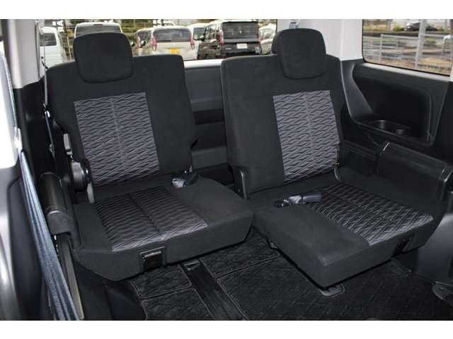 デリカＤ：５ Ｐ　電動ステップレス１１インチナビ全周囲カメラ　１オーナ　Ｂモニター　ミュージックプレイヤー接続可　地デジ　カーテンエアバック　ＬＥＤヘッドランプ　デュアルエアコン　ナビＴＶ　シートヒーター　４ＷＤ　３列（14枚目）