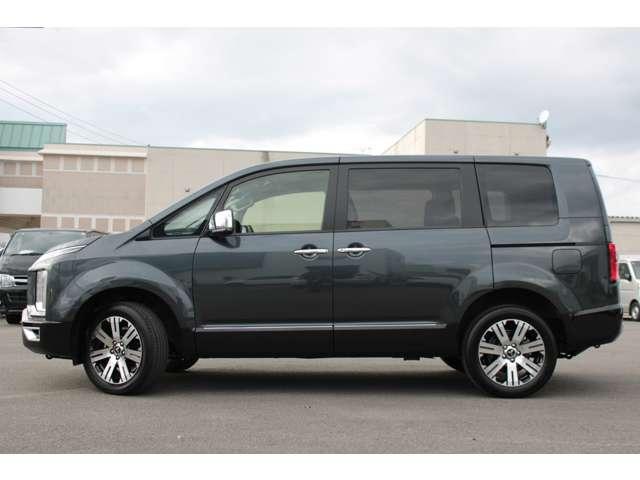 デリカＤ：５ Ｐ　電動ステップレス１１インチナビ全周囲カメラ　１オーナ　Ｂモニター　ミュージックプレイヤー接続可　地デジ　カーテンエアバック　ＬＥＤヘッドランプ　デュアルエアコン　ナビＴＶ　シートヒーター　４ＷＤ　３列（17枚目）