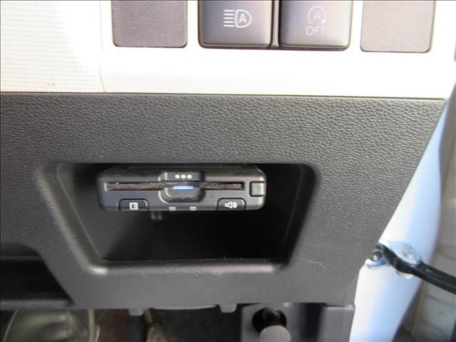 ムーヴキャンバス Ｇ　“メイクアップリミテッドＳＡＩＩＩ”　ナビ・フルセグＴＶ・ＣＤ／ＤＶＤ再生・Ｂｌｕｅｔｏｏｔｈ・ＬＥＤライト・全方位モニター・追突軽減ブレーキ・両側電動スライド・ＥＴＣ・前後ドラレコ・ステリモ・オートエアコン（11枚目）