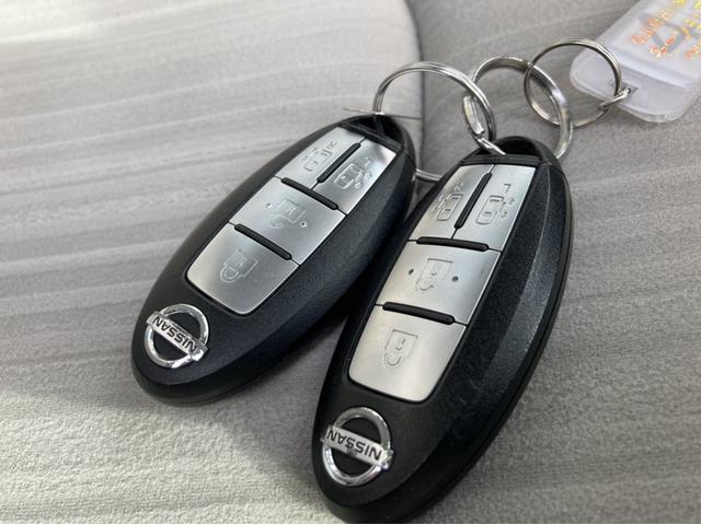 20G S-ハイブリッド ETC バックカメラ ナビ TV オートクルーズコントロール 両側電動スライドドア 後席モニター 3列シート フルフラット ウォークスルー Bluetooth ミュージックプレイヤー接続可 DVD再生(12枚目)