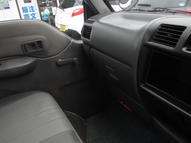 デリカトラック ＤＸ　エアコン　パワーステアリング　ＣＤ／ＣＤチェンジャー　運転席エアバッグ　４ＷＤ（41枚目）