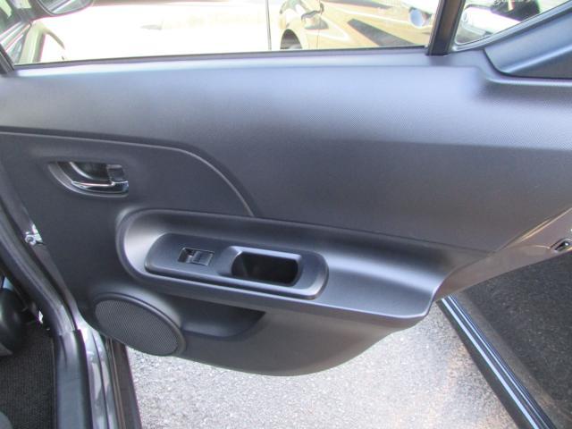 アクア G トヨタセーフティセンス ワンオーナー メモリーナビ フルセグテレビ オートクルーズコントロール LEDヘッドライト レーンアシスト スマートキー 衝突安全ボディ CD DVD(47枚目)