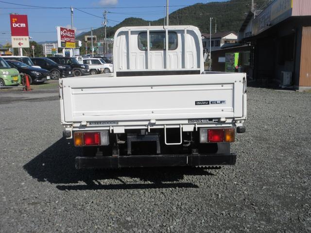 エルフトラック ベースグレード 2t平ボディ オートマ 車両総重量4575Kg 内外装仕上げ済み 全低床 Wタイヤ FMAMラジオ ETC付(7枚目)