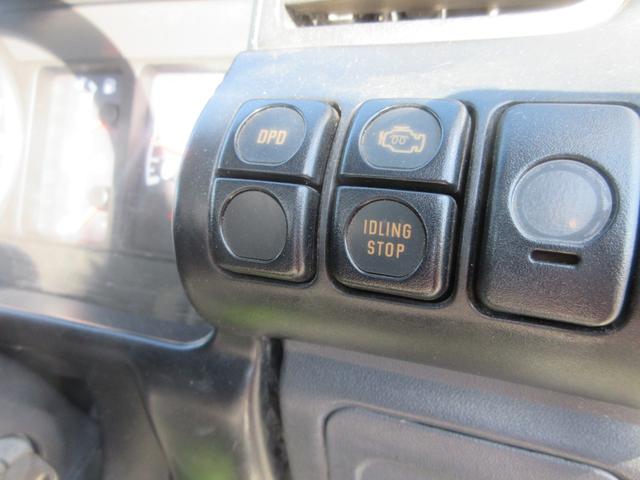 エルフトラック ベースグレード 2t平ボディ オートマ 車両総重量4575Kg 内外装仕上げ済み 全低床 Wタイヤ FMAMラジオ ETC付(19枚目)