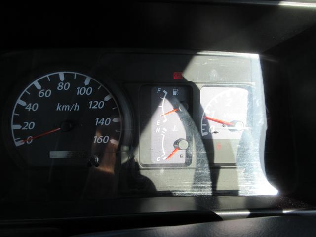 エルフトラック ベースグレード 2t平ボディ オートマ 車両総重量4575Kg 内外装仕上げ済み 全低床 Wタイヤ FMAMラジオ ETC付(20枚目)