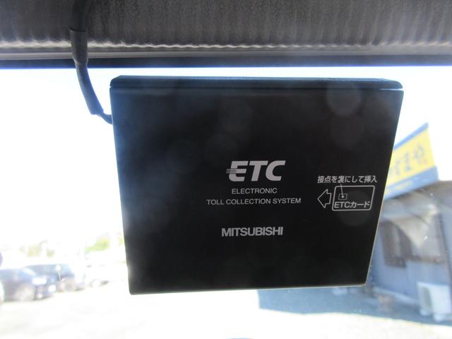 エルフトラック ベースグレード 2t平ボディ オートマ 車両総重量4575Kg 内外装仕上げ済み 全低床 Wタイヤ FMAMラジオ ETC付(25枚目)