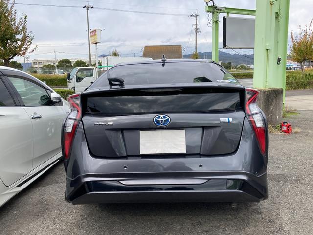 プリウス Ａプレミアム　ツーリングセレクション　ＬＥＤランプ　シートヒーター　純正ナビＴＶＢｌｕｅｔｏｏｔｈ　モデリスタエアロ　ブラインドスポットモニター　バックカメラ（7枚目）