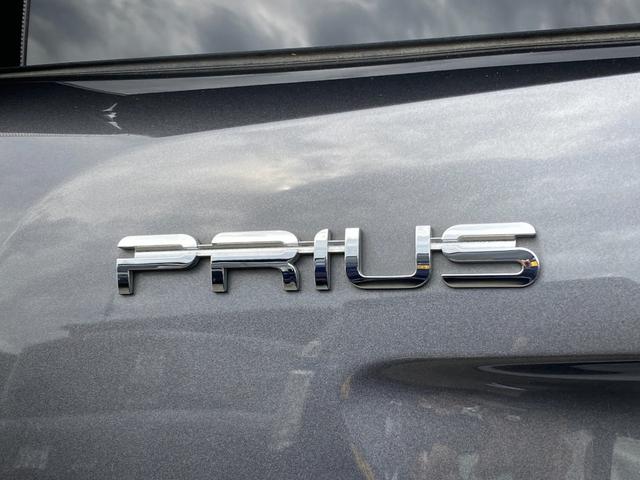 プリウス Ａプレミアム　ツーリングセレクション　ＬＥＤランプ　シートヒーター　純正ナビＴＶＢｌｕｅｔｏｏｔｈ　モデリスタエアロ　ブラインドスポットモニター　バックカメラ（18枚目）