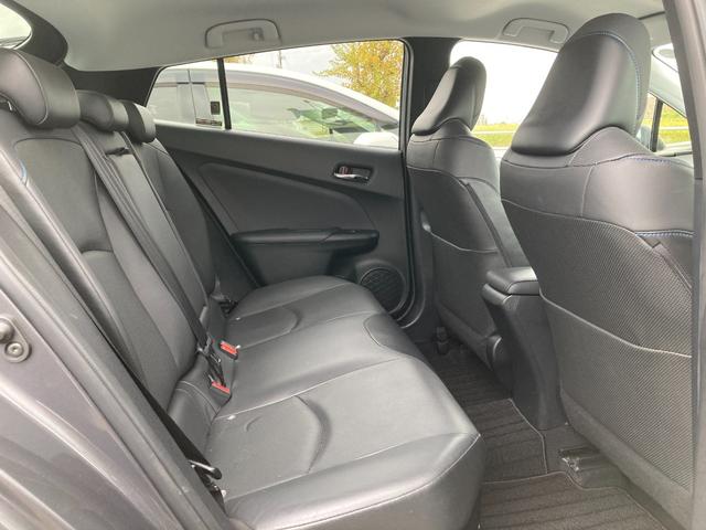 プリウス Ａプレミアム　ツーリングセレクション　ＬＥＤランプ　シートヒーター　純正ナビＴＶＢｌｕｅｔｏｏｔｈ　モデリスタエアロ　ブラインドスポットモニター　バックカメラ（28枚目）