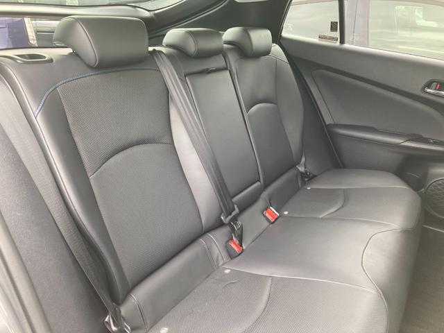 プリウス Ａプレミアム　ツーリングセレクション　ＬＥＤランプ　シートヒーター　純正ナビＴＶＢｌｕｅｔｏｏｔｈ　モデリスタエアロ　ブラインドスポットモニター　バックカメラ（30枚目）