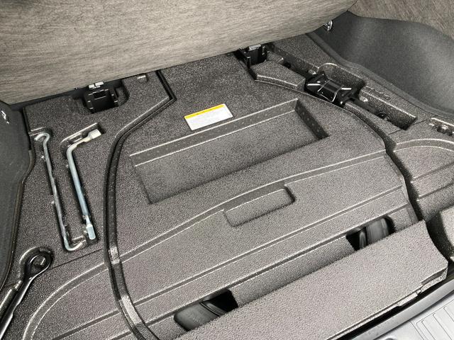 プリウス Ａプレミアム　ツーリングセレクション　ＬＥＤランプ　シートヒーター　純正ナビＴＶＢｌｕｅｔｏｏｔｈ　モデリスタエアロ　ブラインドスポットモニター　バックカメラ（36枚目）