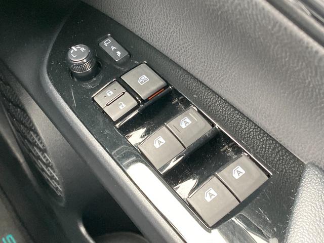 プリウス Ａプレミアム　ツーリングセレクション　ＬＥＤランプ　シートヒーター　純正ナビＴＶＢｌｕｅｔｏｏｔｈ　モデリスタエアロ　ブラインドスポットモニター　バックカメラ（41枚目）