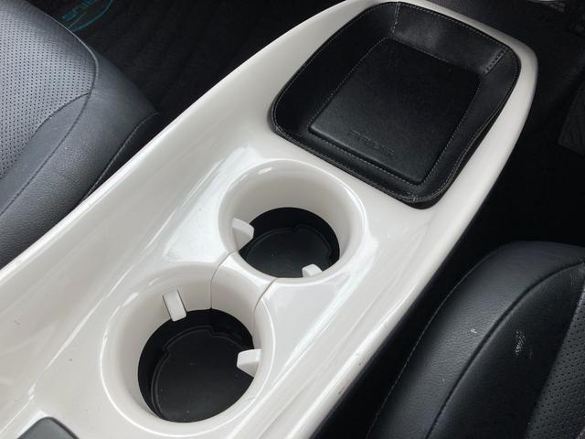 プリウス Ａプレミアム　ツーリングセレクション　ＬＥＤランプ　シートヒーター　純正ナビＴＶＢｌｕｅｔｏｏｔｈ　モデリスタエアロ　ブラインドスポットモニター　バックカメラ（55枚目）