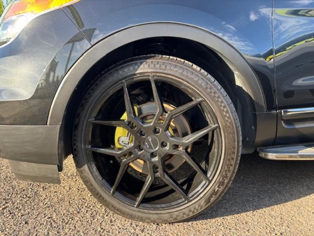 エクスプローラー リミテッド 4WD サンルーフ バック.サイド.フロントカメラ 社外アルミホイール HIDヘッドライト パワーバックドア CD/DVD Bluetooth ETC クルーズコントロール シートヒーター ドラレコ(2枚目)