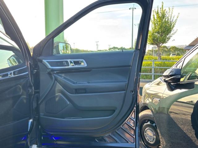 エクスプローラー リミテッド 4WD サンルーフ バック.サイド.フロントカメラ 社外アルミホイール HIDヘッドライト パワーバックドア CD/DVD Bluetooth ETC クルーズコントロール シートヒーター ドラレコ(40枚目)