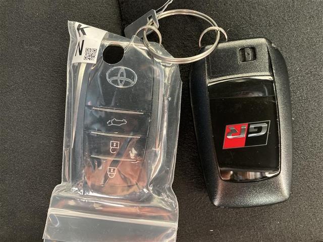 ヤリスクロス ハイブリッド　ＧＲスポーツ　フルセグ　ミュージックプレイヤー接続可　バックカメラ　衝突被害軽減システム　ＥＴＣ　ドラレコ　ＬＥＤヘッドランプ　ワンオーナー　記録簿（18枚目）