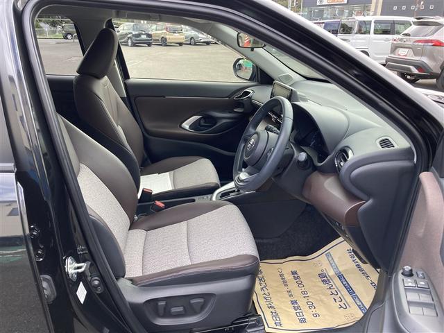 ヤリスクロス Ｚ　ＤＶＤ再生　ミュージックプレイヤー接続可　バックカメラ　衝突被害軽減システム　ＥＴＣ　ドラレコ　ＬＥＤヘッドランプ　ワンオーナー　記録簿（5枚目）