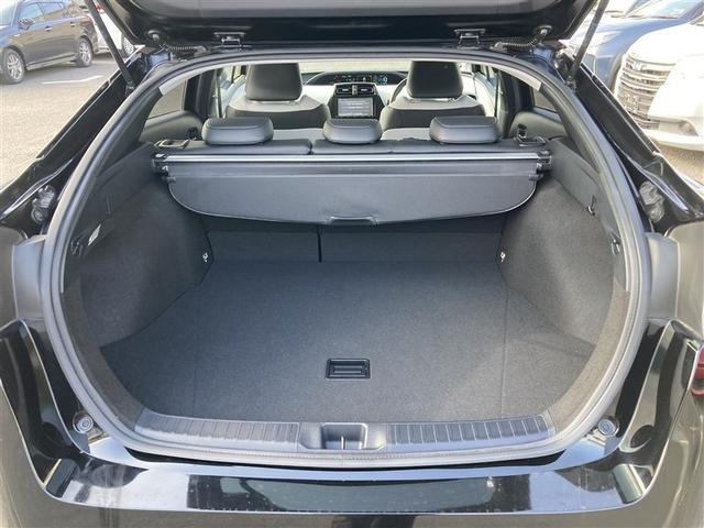 プリウス Ａツーリングセレクション　４ＷＤ　フルセグ　メモリーナビ　ＤＶＤ再生　バックカメラ　衝突被害軽減システム　ＥＴＣ　ドラレコ　ＬＥＤヘッドランプ　フルエアロ　記録簿（7枚目）