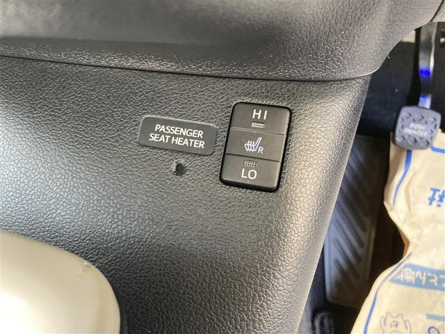 プリウス Ａツーリングセレクション　４ＷＤ　フルセグ　メモリーナビ　ＤＶＤ再生　バックカメラ　衝突被害軽減システム　ＥＴＣ　ドラレコ　ＬＥＤヘッドランプ　フルエアロ　記録簿（17枚目）