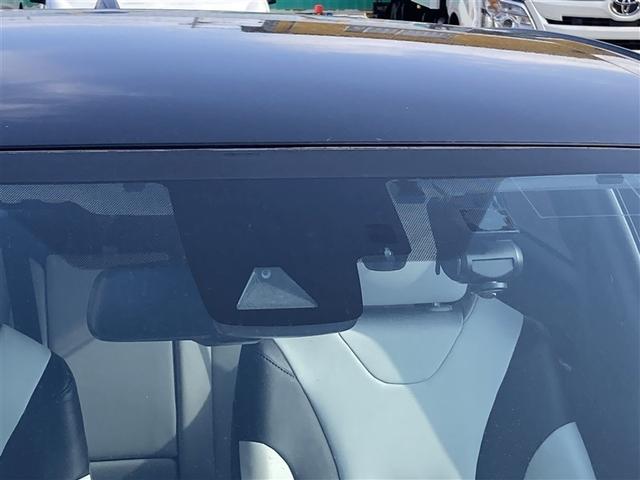 プリウス Ａツーリングセレクション　４ＷＤ　フルセグ　メモリーナビ　ＤＶＤ再生　バックカメラ　衝突被害軽減システム　ＥＴＣ　ドラレコ　ＬＥＤヘッドランプ　フルエアロ　記録簿（22枚目）