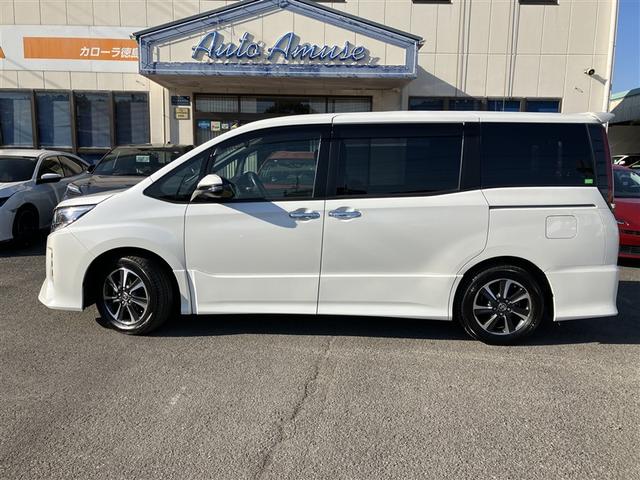 ノア Ｓｉ　ダブルバイビーＩＩ　フルセグ　メモリーナビ　ＤＶＤ再生　後席モニター　バックカメラ　衝突被害軽減システム　ＥＴＣ　ドラレコ　両側電動スライド　ＬＥＤヘッドランプ　ウオークスルー　乗車定員７人　３列シート　ワンオーナー（2枚目）