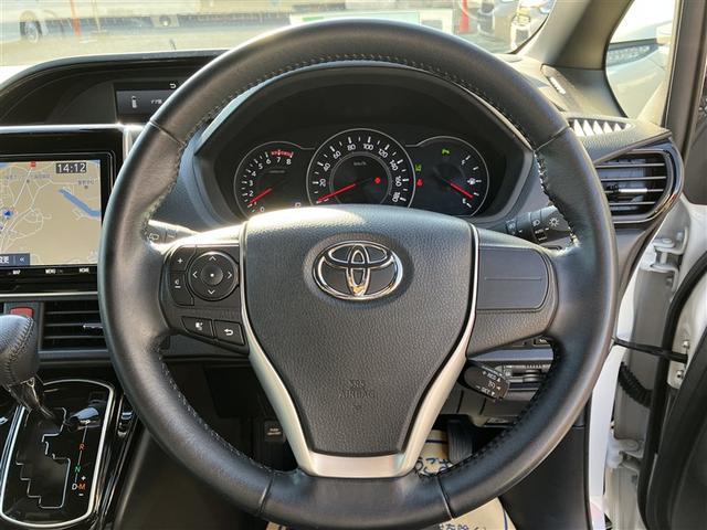 ノア Ｓｉ　ダブルバイビーＩＩ　フルセグ　メモリーナビ　ＤＶＤ再生　後席モニター　バックカメラ　衝突被害軽減システム　ＥＴＣ　ドラレコ　両側電動スライド　ＬＥＤヘッドランプ　ウオークスルー　乗車定員７人　３列シート　ワンオーナー（18枚目）