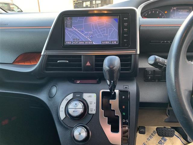 シエンタ Ｇ　フルセグ　メモリーナビ　ＤＶＤ再生　バックカメラ　衝突被害軽減システム　ＥＴＣ　ドラレコ　両側電動スライド　ウオークスルー　乗車定員７人　３列シート　ワンオーナー　記録簿（10枚目）