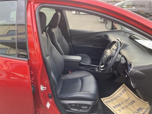 プリウス Ａツーリングセレクション　フルセグ　メモリーナビ　ＤＶＤ再生　バックカメラ　衝突被害軽減システム　ＥＴＣ　ドラレコ　ＬＥＤヘッドランプ　ワンオーナー　記録簿（6枚目）