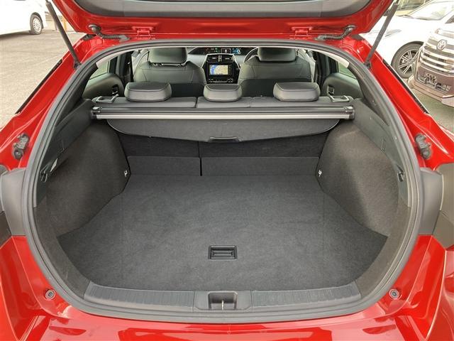 プリウス Ａツーリングセレクション　フルセグ　メモリーナビ　ＤＶＤ再生　バックカメラ　衝突被害軽減システム　ＥＴＣ　ドラレコ　ＬＥＤヘッドランプ　ワンオーナー　記録簿（8枚目）