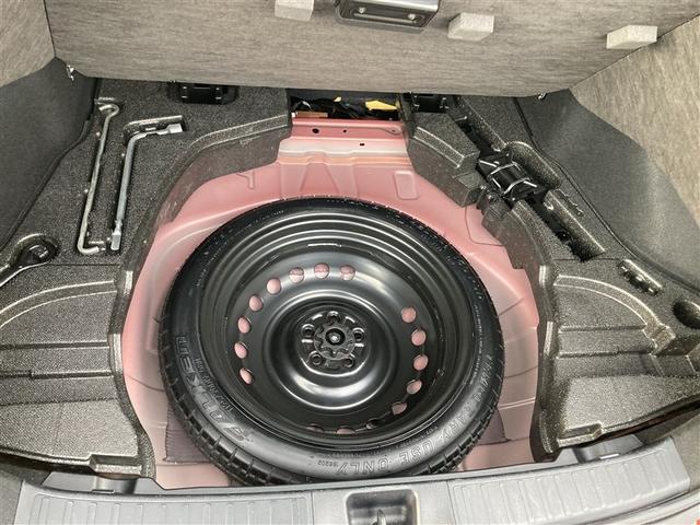 プリウス Ａツーリングセレクション　フルセグ　メモリーナビ　ＤＶＤ再生　バックカメラ　衝突被害軽減システム　ＥＴＣ　ドラレコ　ＬＥＤヘッドランプ　ワンオーナー　記録簿（9枚目）