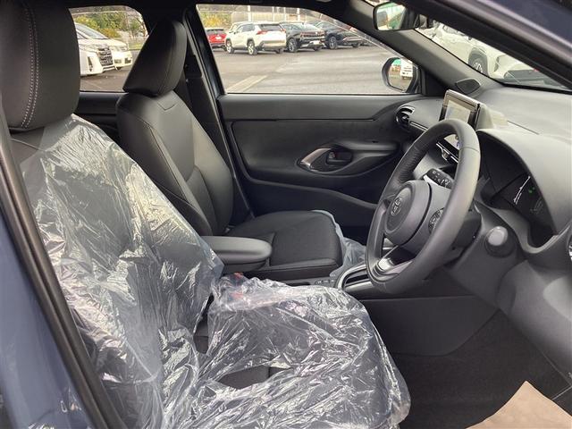 ヤリスクロス ハイブリッドＺ　バックカメラ　衝突被害軽減システム　ＬＥＤヘッドランプ　記録簿（5枚目）