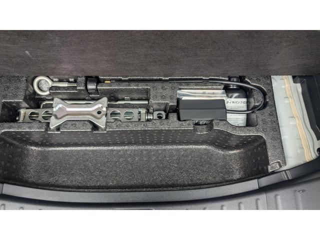 Ｎ－ＢＯＸカスタム Ｇ　ＳＳパッケージ　バックカメラ　両側電動スライドドア　ナビ　衝突被害軽減システム　オートライト　ＨＩＤ　スマートキー　アイドリングストップ　電動格納ミラー　ベンチシート　ＣＶＴ　盗難防止システム　ＡＢＳ　ＥＳＣ（61枚目）