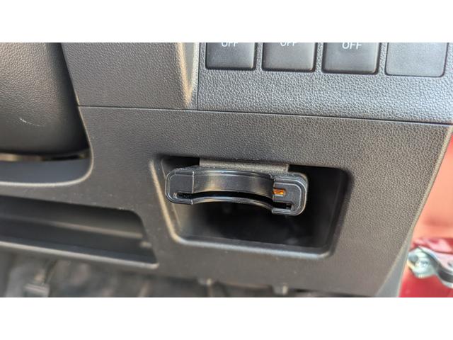 タント カスタムＸ　トップエディションＳＡＩＩ　ＥＴＣ　バックカメラ　両側スライド・片側電動　ナビ　衝突被害軽減システム　オートライト　ＬＥＤヘッドランプ　スマートキー　アイドリングストップ　電動格納ミラー　ベンチシート　ＣＶＴ　盗難防止システム（10枚目）